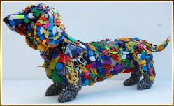 sculpture-en-jouets-recycles-robert-bradford-4.jpg